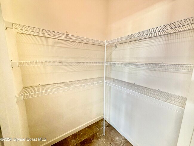 Building Photo - 388 Coyote Dr