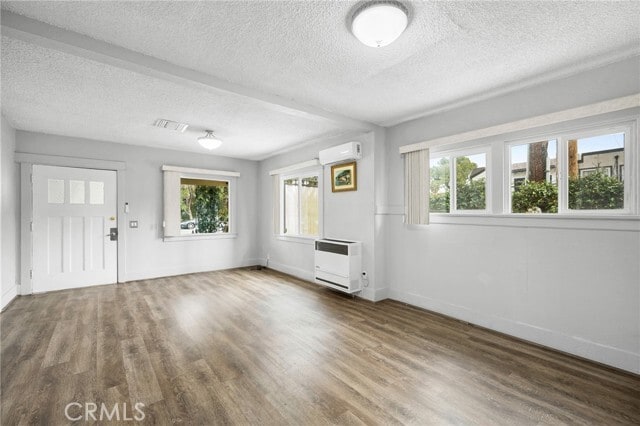 Building Photo - 304 E Garfield Ave