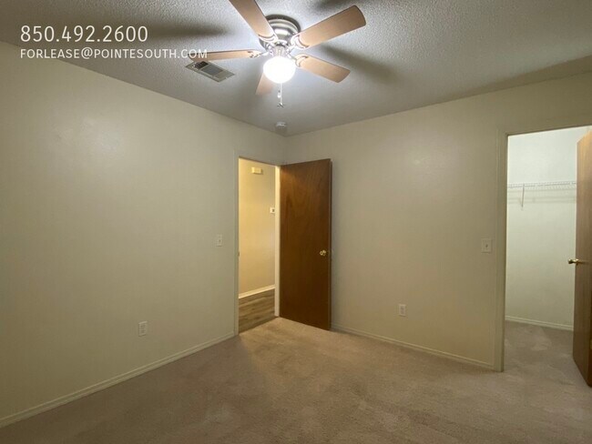 Building Photo - 504 Ashwood Ln
