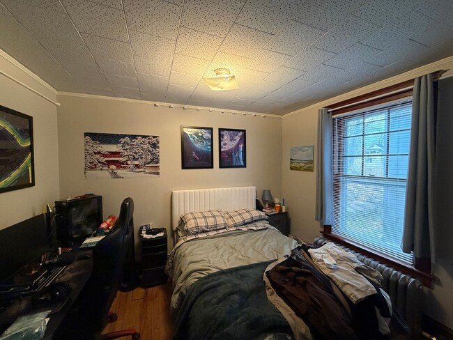 Building Photo - 203-205 King Street