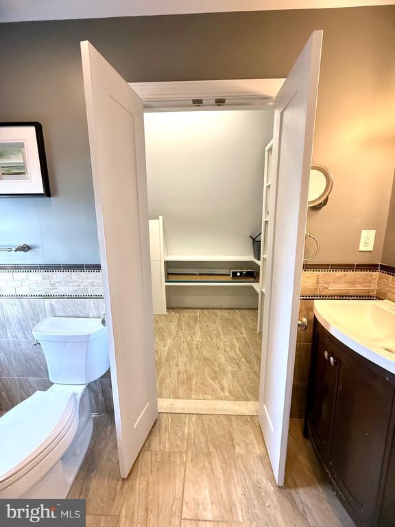 Building Photo - 815 Fayette St