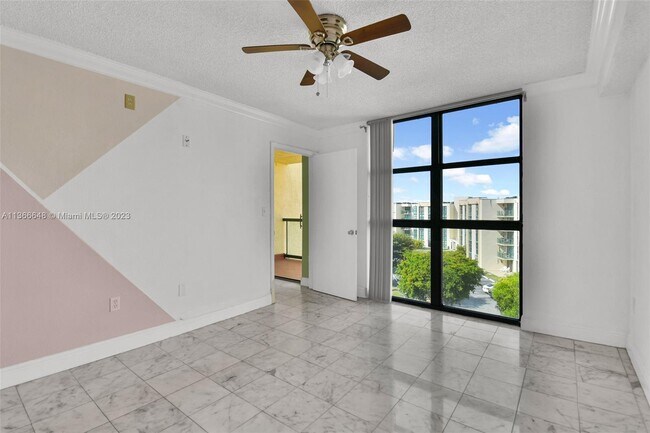 Building Photo - 11800 SW 18th St