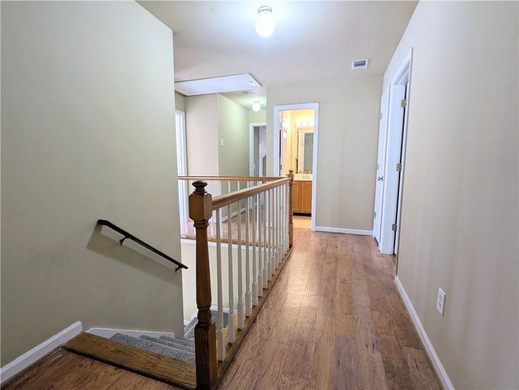 Building Photo - 830 Meadowsong Cir