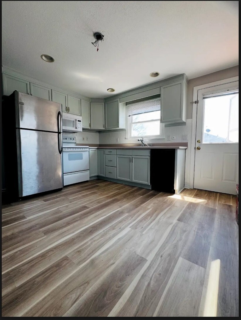 Building Photo - 68 Rosemont St