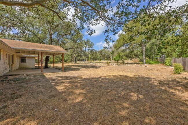 Building Photo - 302 Westlake Dr