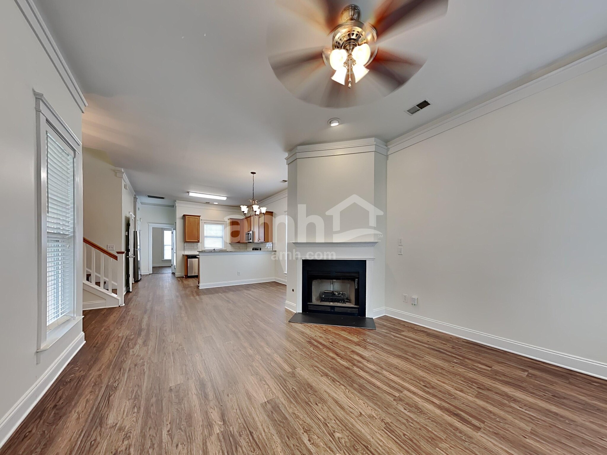 Building Photo - 206 Hydrangea St