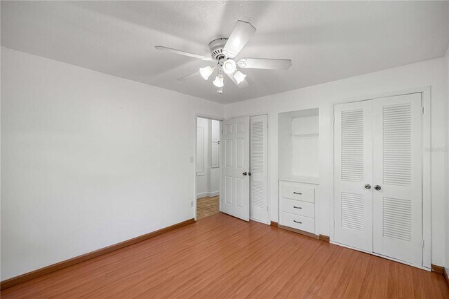 Building Photo - 3821 SW 7th Avenue Rd