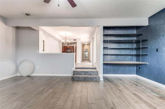 Building Photo - 4 Oakbrook Dr