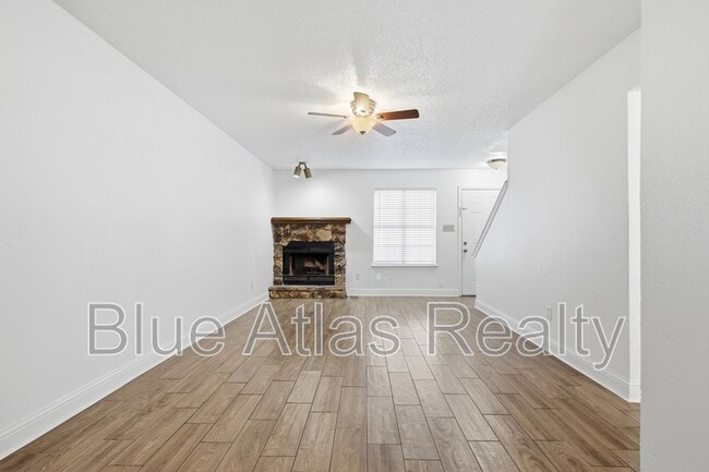 Building Photo - 2713 Wimbledon Ct