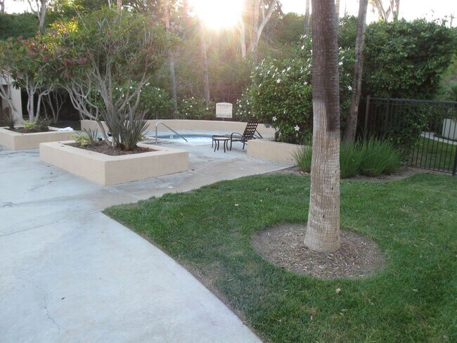 Building Photo - Corsica Villas Condo!