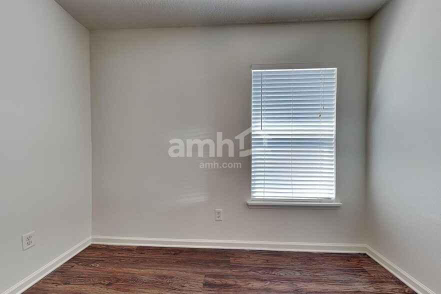 Building Photo - 76251 Long Pond Loop
