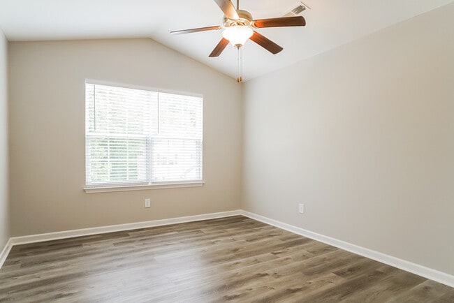 Building Photo - 306 Randolph Dr