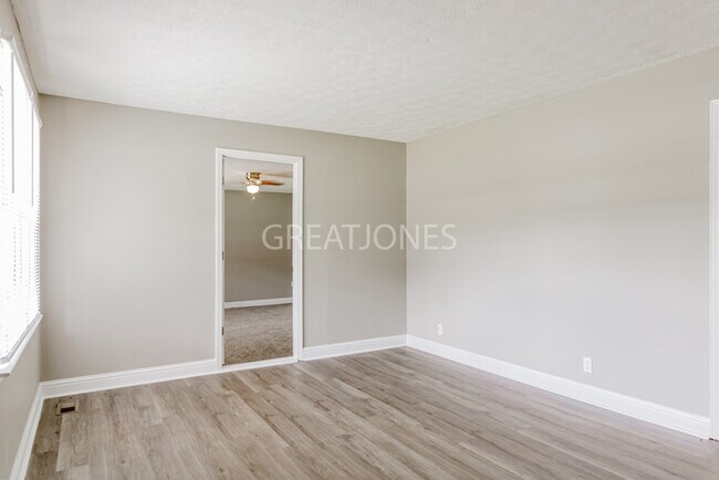 Building Photo - 2858 Walnut Creek Rd