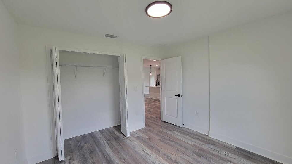 Building Photo - 20422 Dial Ave