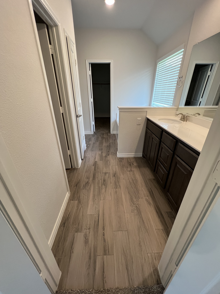 Building Photo - 3057 Maverick Dr