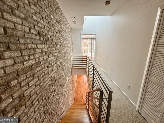 Building Photo - 1327 Peachtree View NE