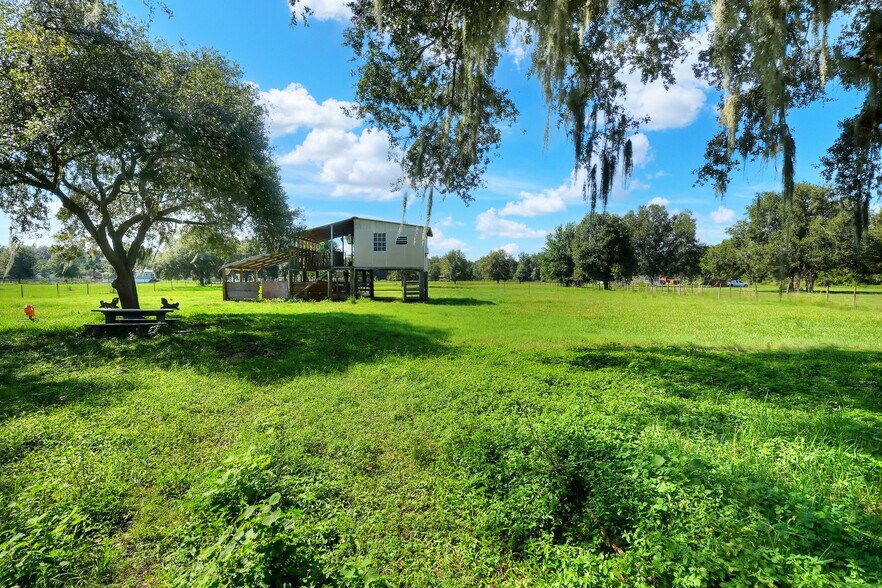 Building Photo - 12552 Farmettes Rd