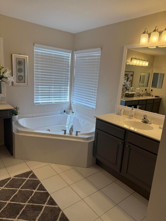 Building Photo - 4129 Bahia Isle Cir