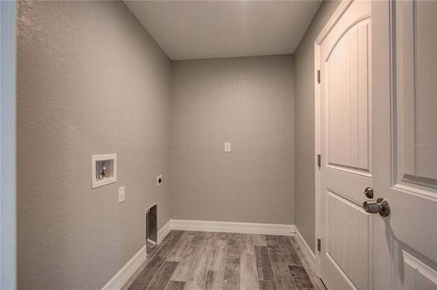 Building Photo - 129 Glades Dr