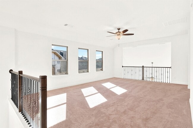 Building Photo - 2414 Thavie St