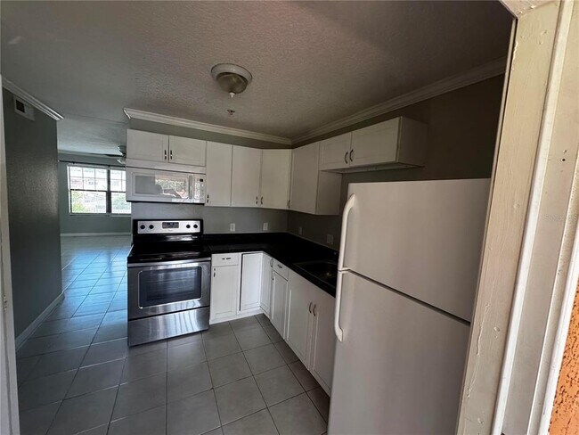 Building Photo - 307 Oak Rose Ln