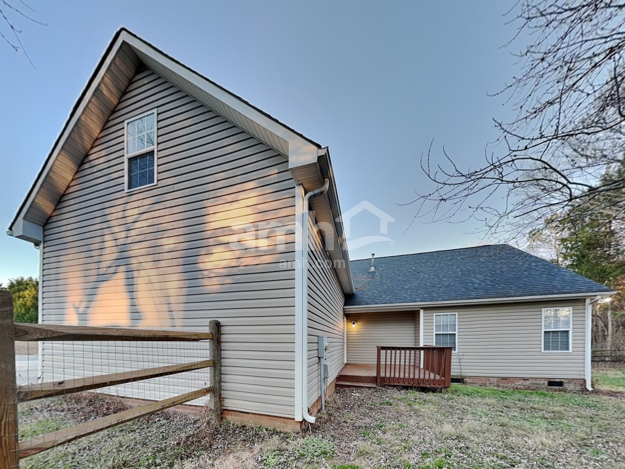 Building Photo - 1009 Loch Lomond Cir