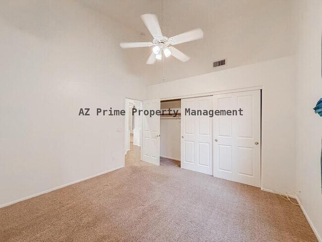 Building Photo - 890 N Bullmoose Dr