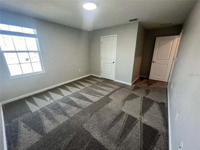 Building Photo - 2926 Black Birch Dr
