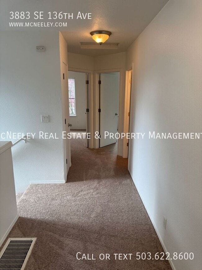 Building Photo - 3883 SE 136th Ave