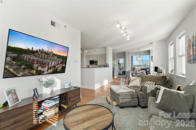 Building Photo - 1315 East Blvd