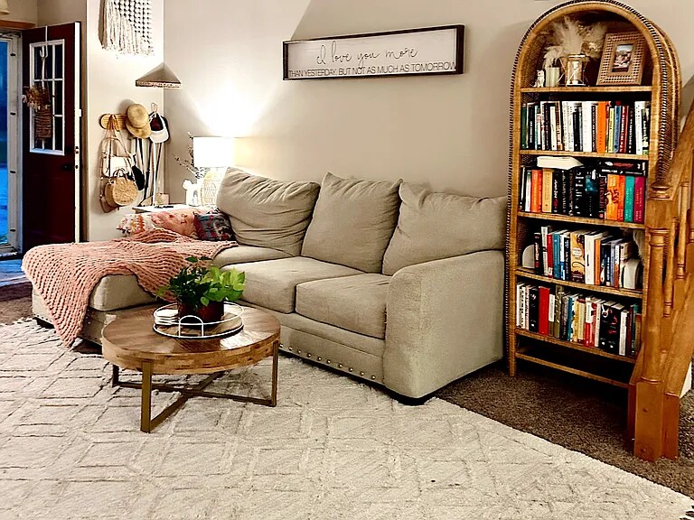 Building Photo - 9902 Fillmore St NE