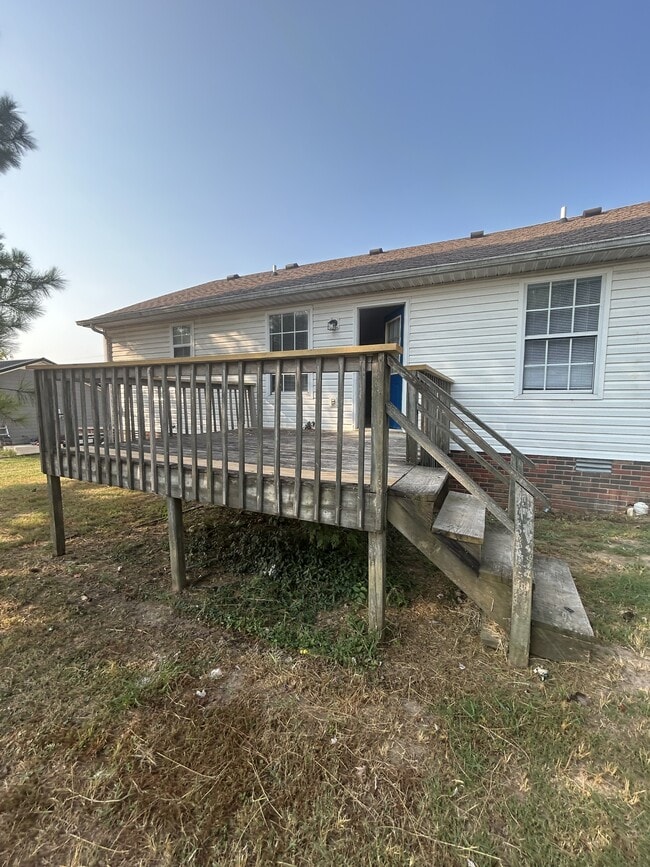 Building Photo - 2070 Carneal Ln