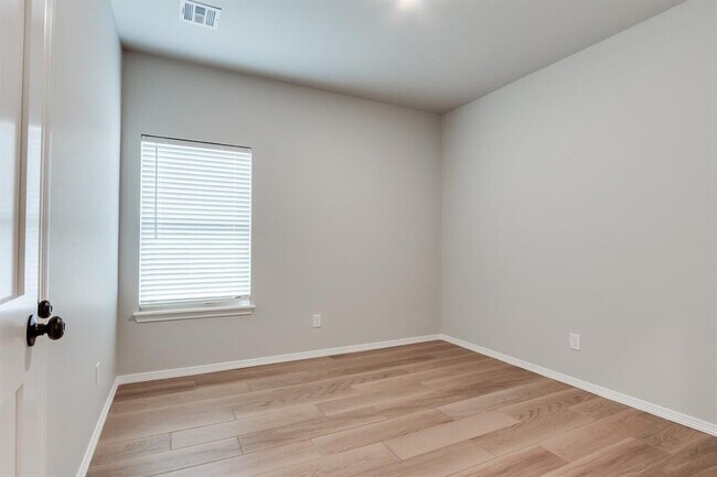 Building Photo - 13500 Calli Ct