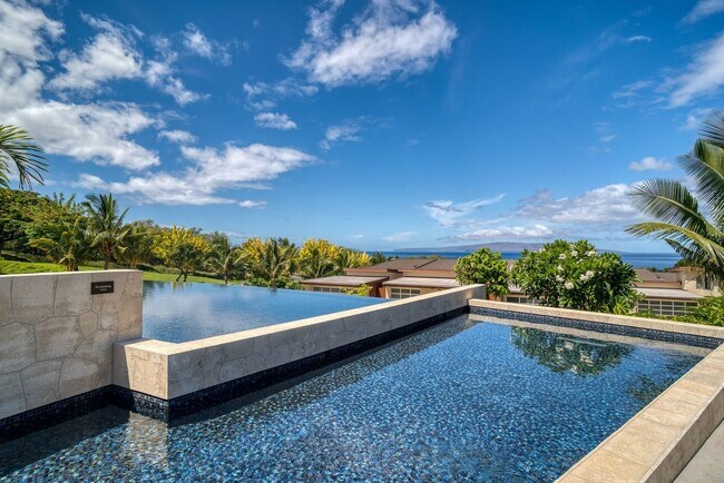 Building Photo - Beautiful Fully Furnished, 3 Bed/3 Bath Makali'i at Wailea Townhome with Infinity Pool