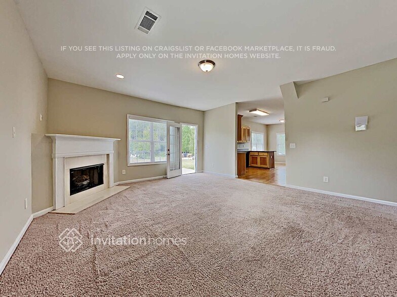 Building Photo - 3088 Woodmere Dr