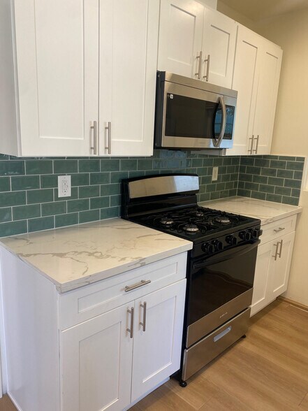 Building Photo - 8387 Shoup Ave