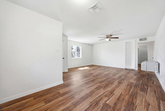 Building Photo - 314 Monterey St