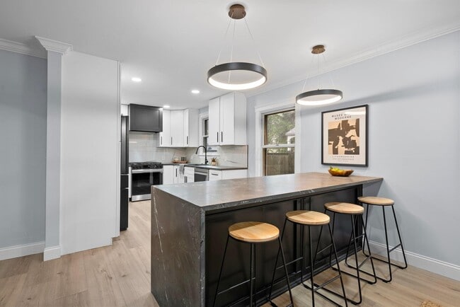 Building Photo - 2583 Wexford Rd