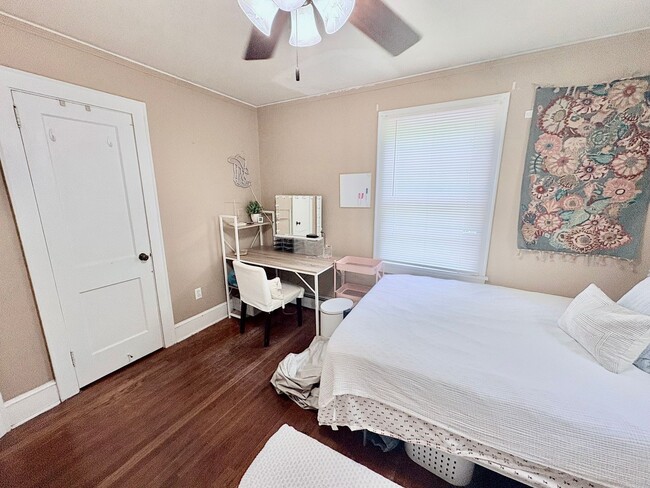 Building Photo - 266 Riggs Dr