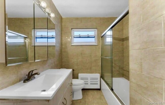 Building Photo - 23 Doris Ave