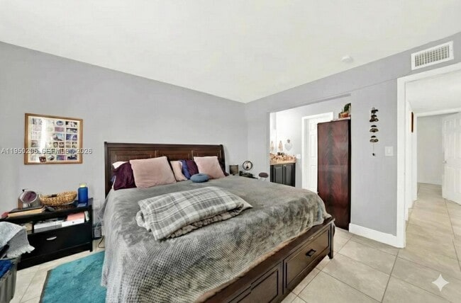 Building Photo - 10810 NW 7th St