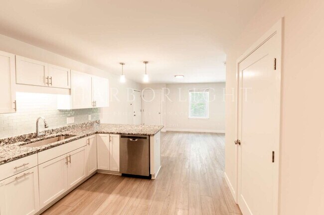 Building Photo - 37 Mill Commons Dr