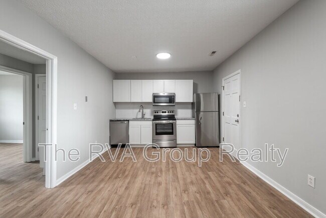 Building Photo - 3807 Woodlawn St