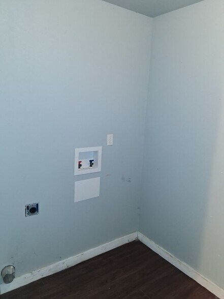 Building Photo - 1314 Avalon Dr