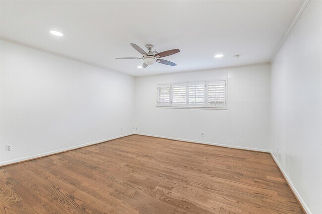 Building Photo - 12326 Old Oaks Dr