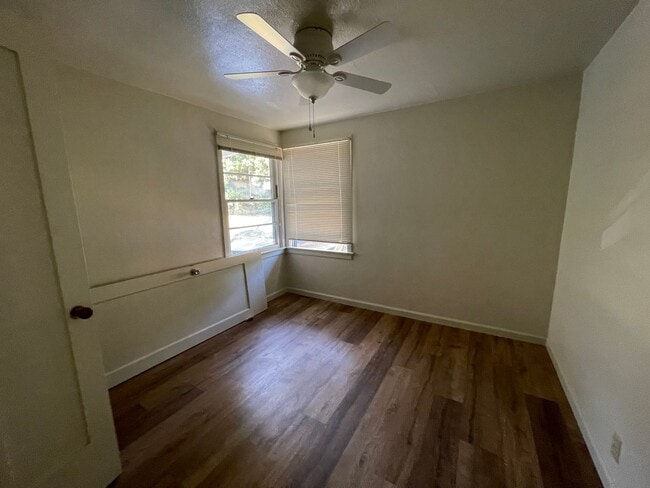 Building Photo - 2-bedroom Home with Basement & Carport