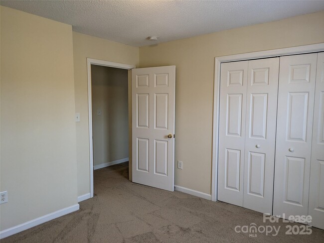 Building Photo - 113 Steam Engine Dr