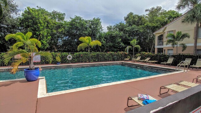 Building Photo - 815 Boynton Beach Blvd