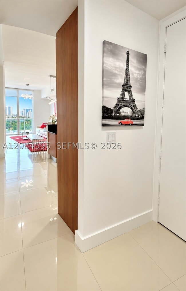 Building Photo - 18101 Collins Ave