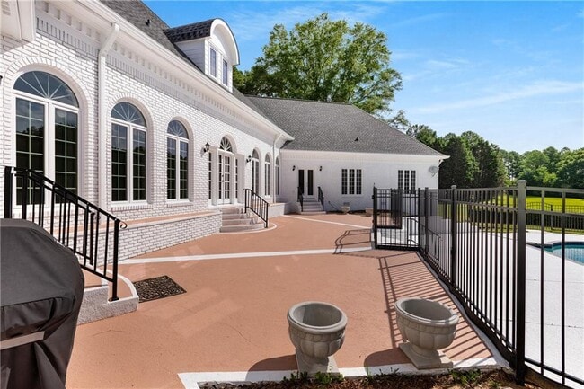Building Photo - 1000 Grayson Pkwy
